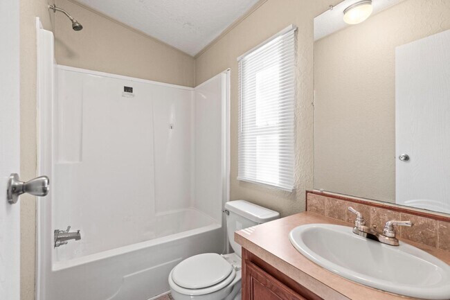 Building Photo - 15705 Country Way
