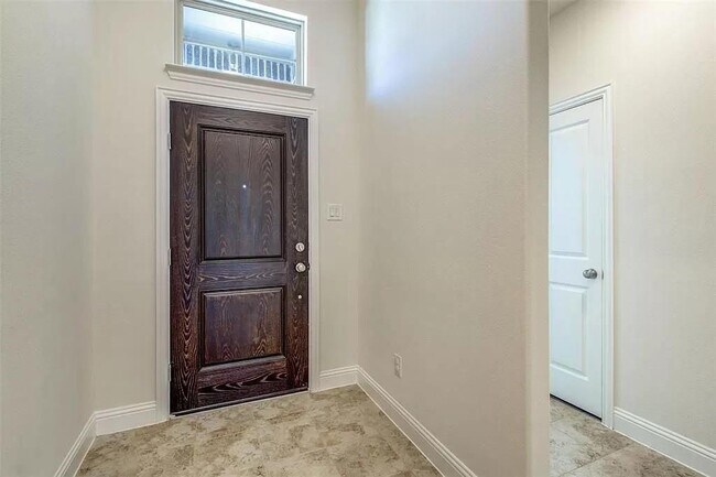 Building Photo - 6221 Hightower St