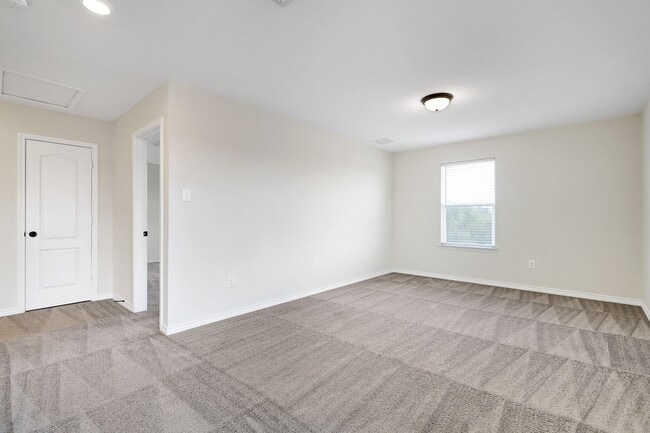 Building Photo - Elegant Two-Story Home with Spacious Loft and Private Green Belt Views