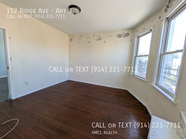 Building Photo - 152 Ridge Ave