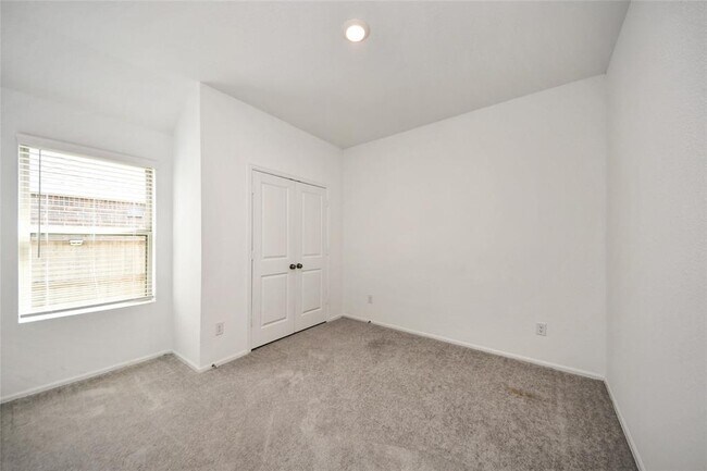 Building Photo - 19348 Villa Mesa Dr