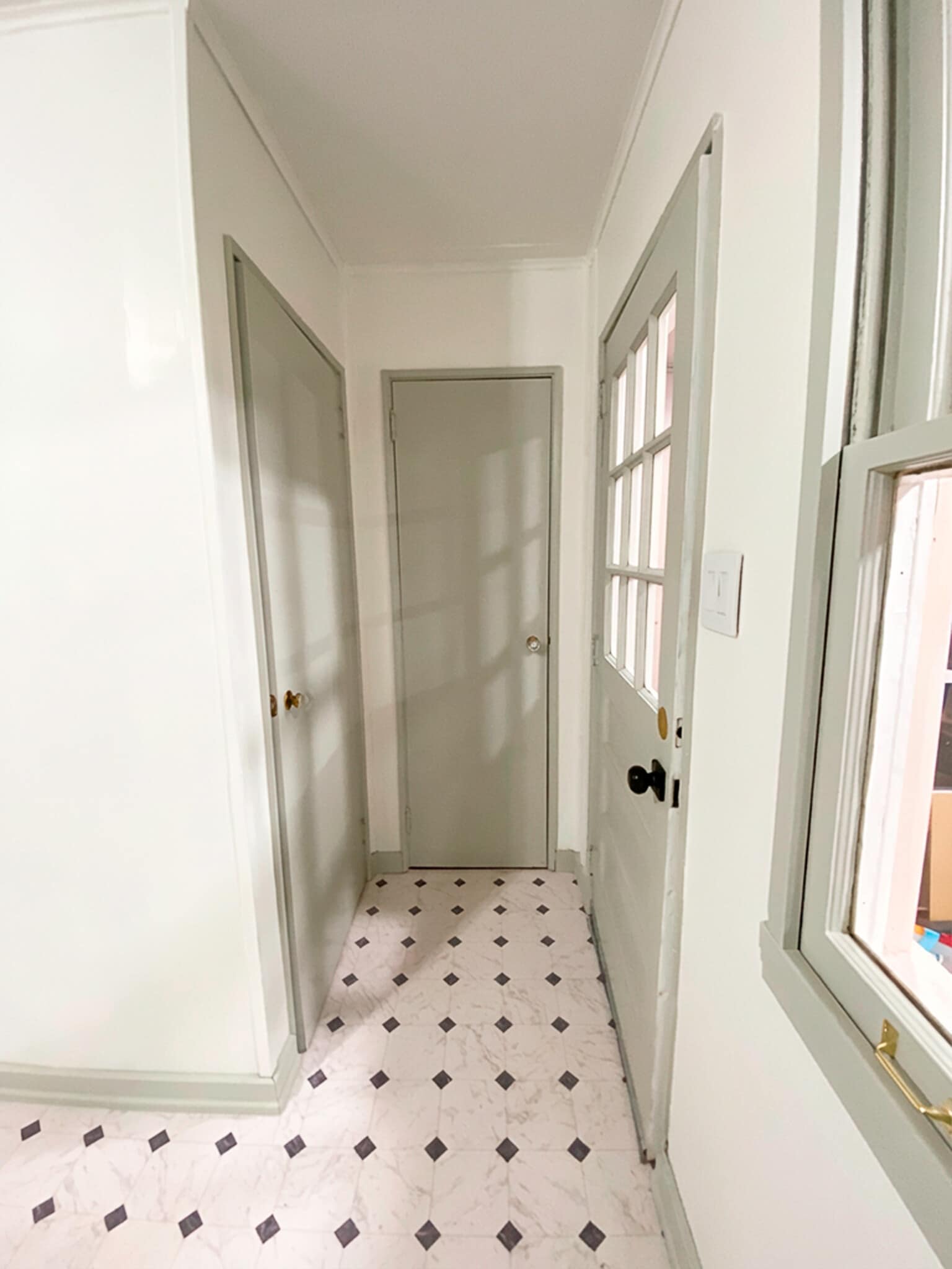 Building Photo - 205 Hickory Ave