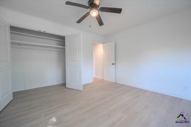 Building Photo - 410 Hardeman Ave
