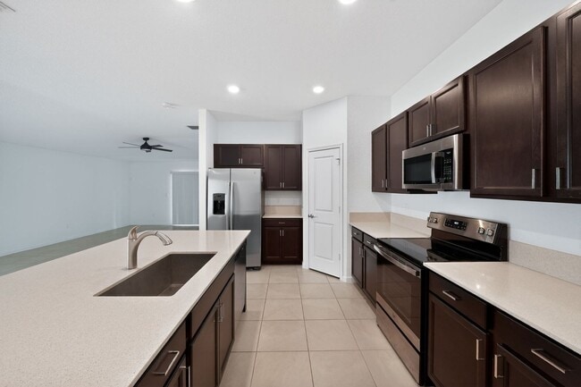 Building Photo - Modern home in Bent Creek Community