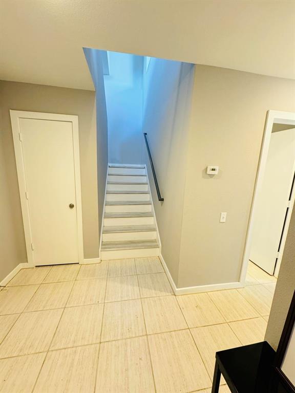 Building Photo - 6908 Yellowstone Way Dr