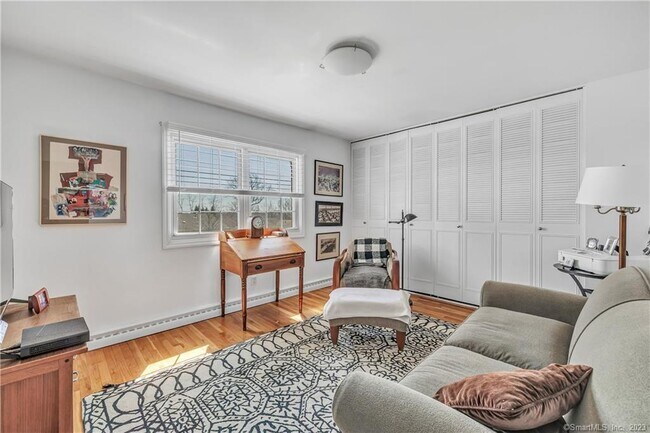 Building Photo - 245 Unquowa Rd