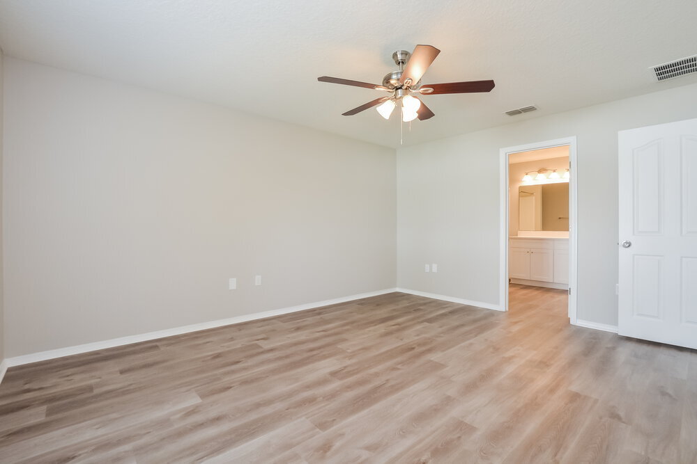 Building Photo - 1617 Strathmore Cir