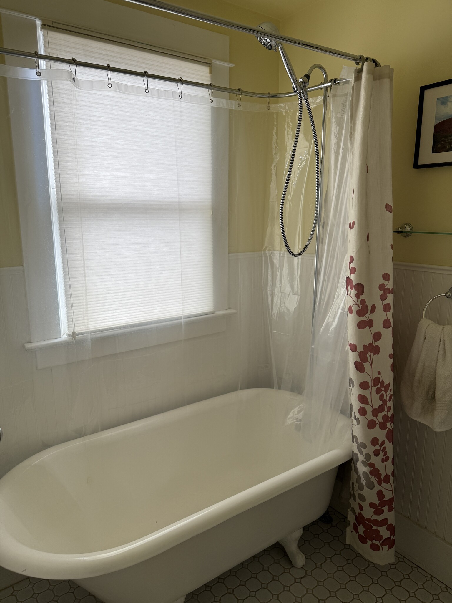 Main Floor Bathroom Tub & Shower - 1529 N Killingsworth St