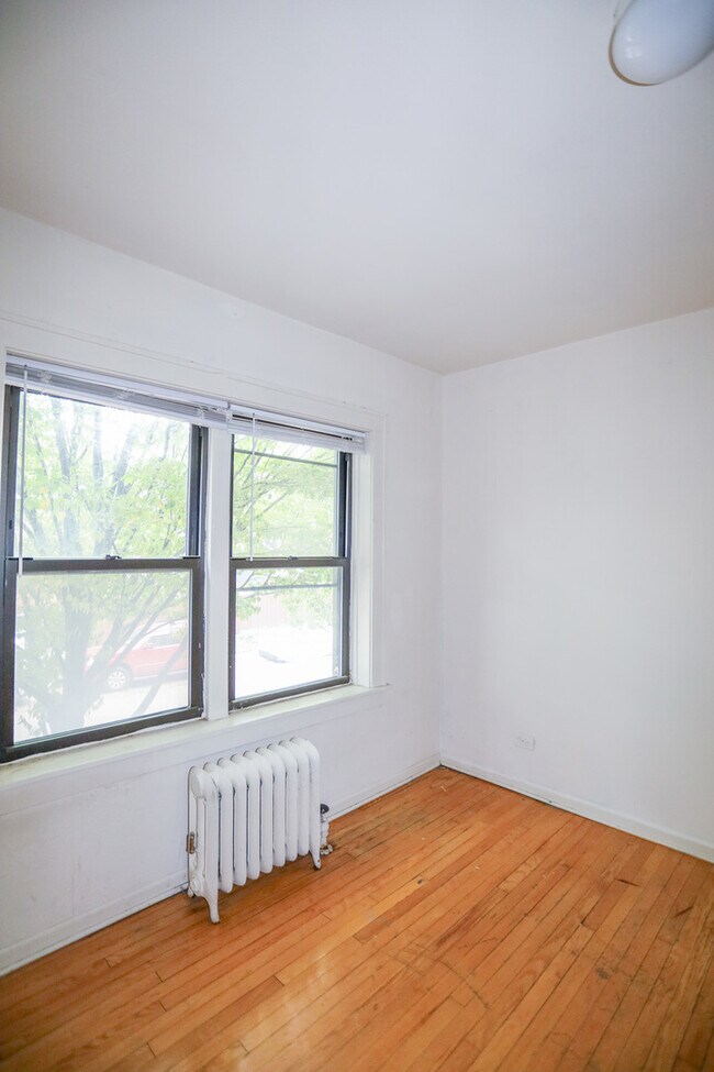 Building Photo - 2958 N Seeley Ave