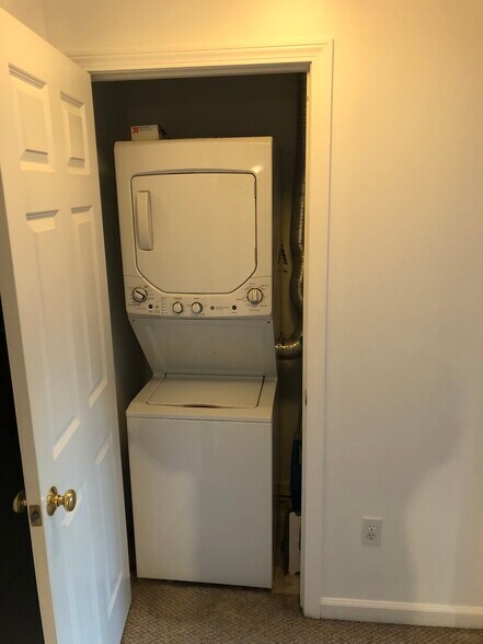 Building Photo - 305 Lime Kiln Rd