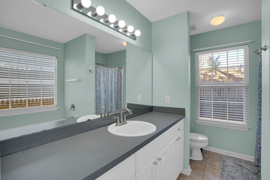 Building Photo - 129 Merowey Ct