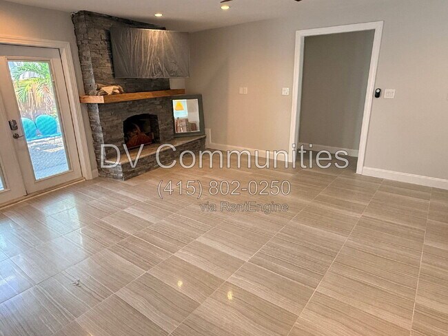 Building Photo - 2802 Pass a Grille Way