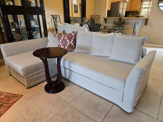 Building Photo - 3071 SE Aster Ln