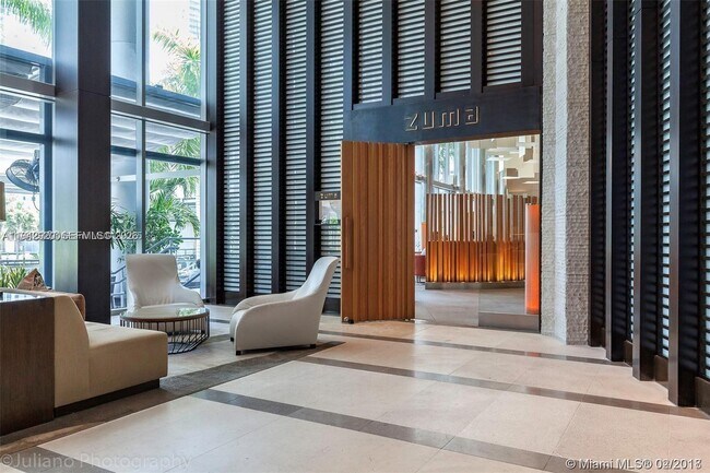 Building Photo - 200 Biscayne Blvd Way