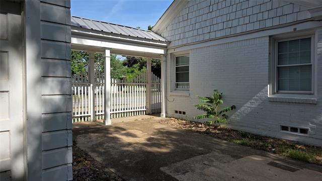 Building Photo - 3741 Hilltop Rd