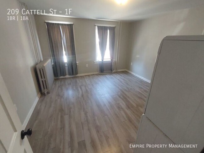 Building Photo - 209 Cattell St