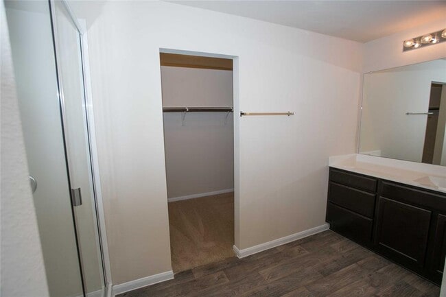 Building Photo - 708 Comal Run
