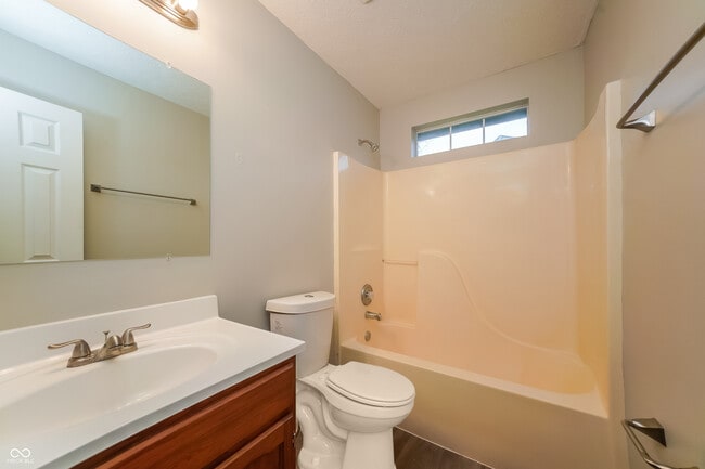 Building Photo - 4834 Countrybrook Ct