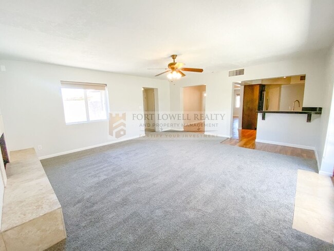 Building Photo - Beautiful 3 Bed, 2 Bath with Pool!! NO HOA!!! (Available on 05/01/26)