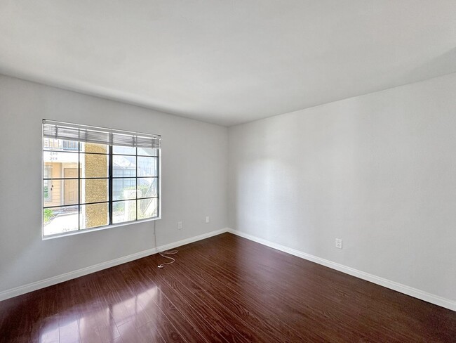 Building Photo - Great 2B/2BA Condo in Mira Mesa!