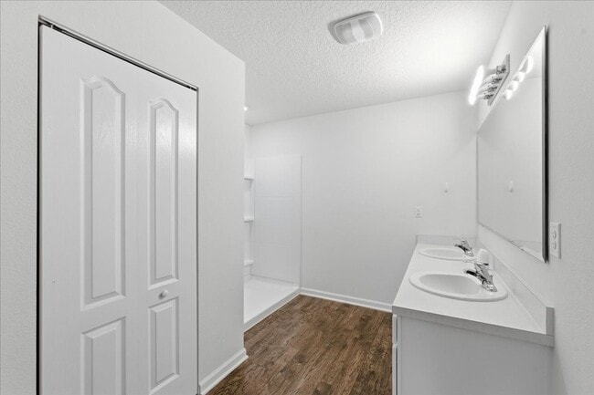 Building Photo - Welcome to this beautiful 3-bedroom, 2-bathroom home located in the heart of Bunnell!!