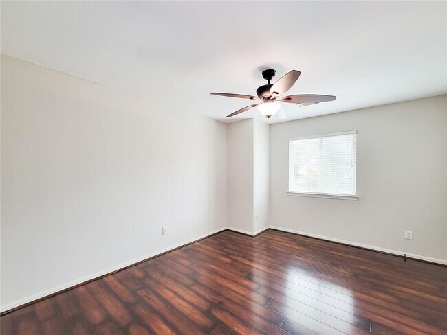 Building Photo - 21123 Amber Crossing Dr