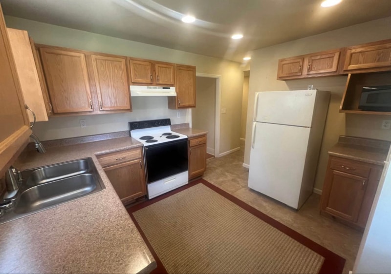 Building Photo - 151-155 E 2nd St