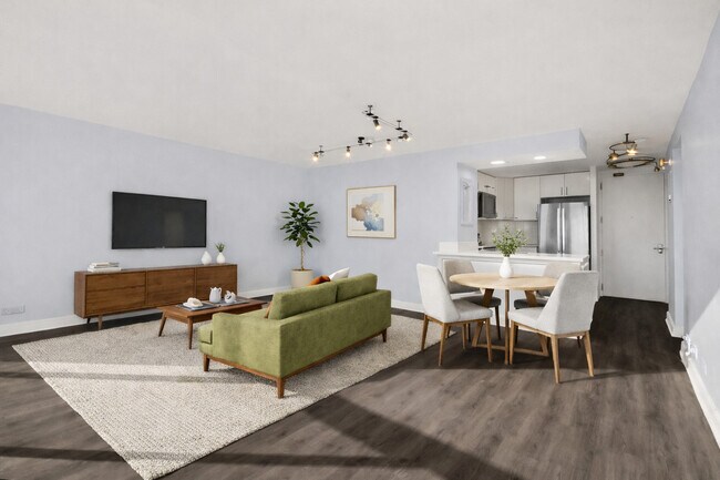 Building Photo - 4343 N Clarendon Ave