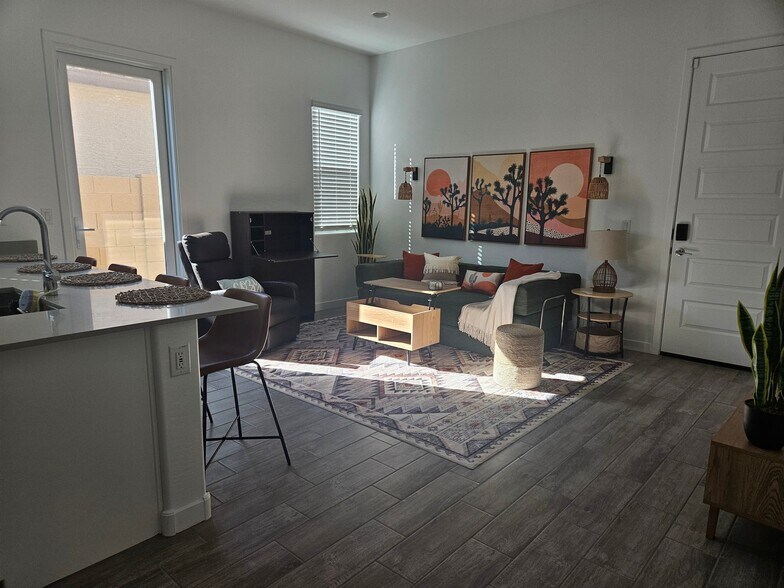 Building Photo - 17593 W Victory St