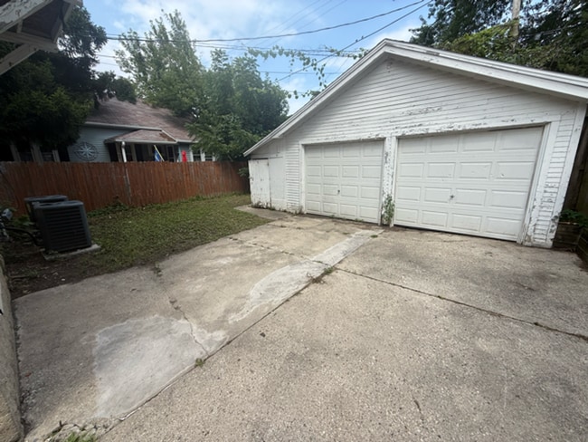 Building Photo - 2812-2814 N 61st St