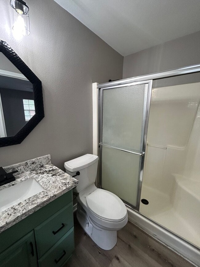 Building Photo - Lakeside Dream Home: Fully Remodeled 4BD/2BA Near Loop 323