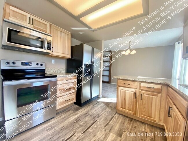 Building Photo - 8001 Horizon Dr