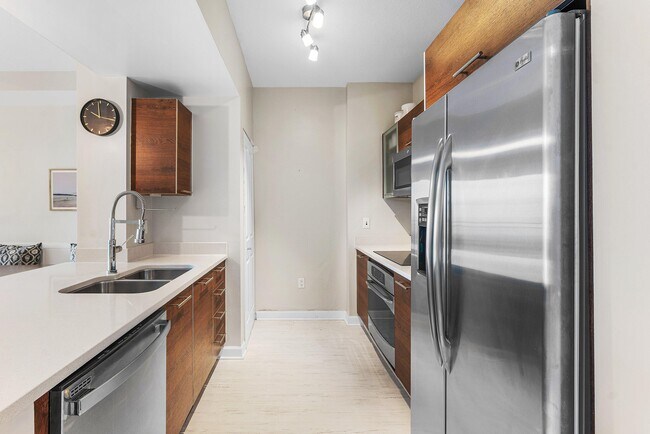 Building Photo - 480 Hibiscus St