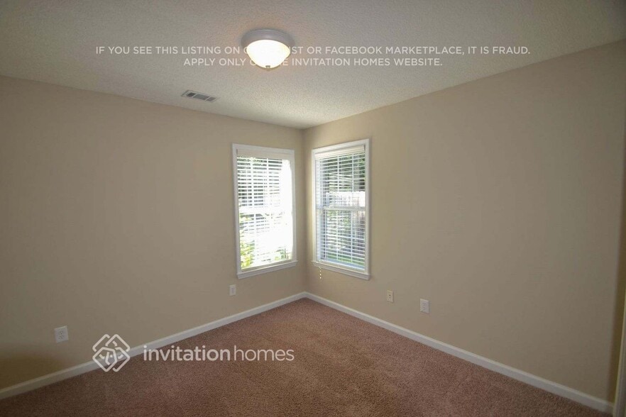 Building Photo - 290 Baldwin Ct