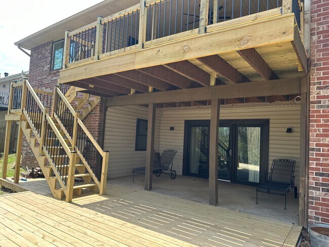 Building Photo - 2203 Stout Dr
