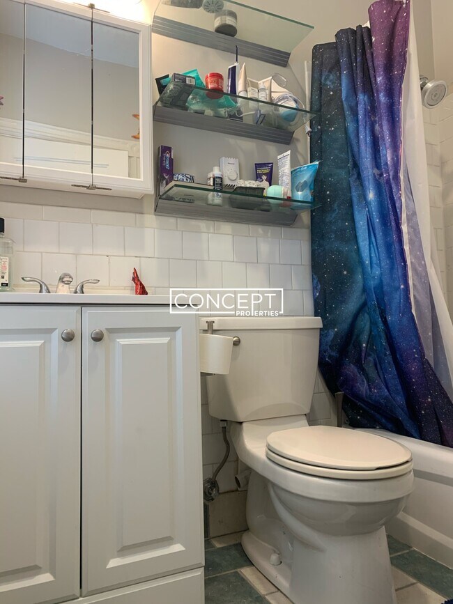 Building Photo - 900 Mass Ave. Unit 8CP