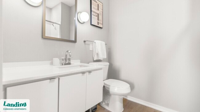 Building Photo - 815 Madison St