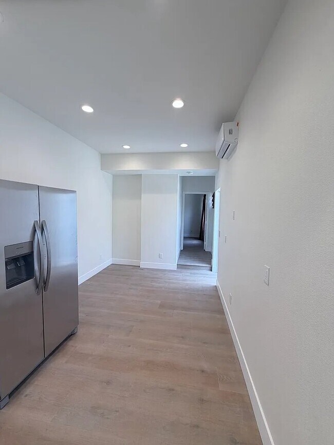 Building Photo - 4686 Whispering Woods Ct