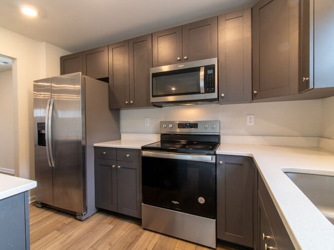 Building Photo - YEAR-ROUND RENTAL- UNFURNISHED - SINGLE FAMILY - GEORGETWON