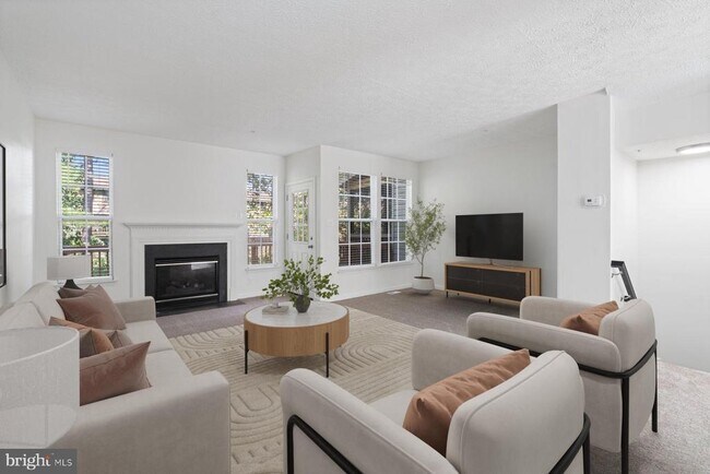 Building Photo - 7022 Dasher Farm Ct