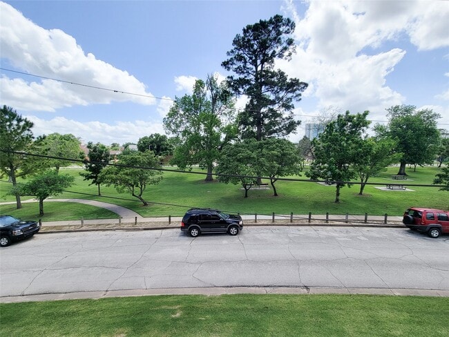 Building Photo - 2605 Calumet St