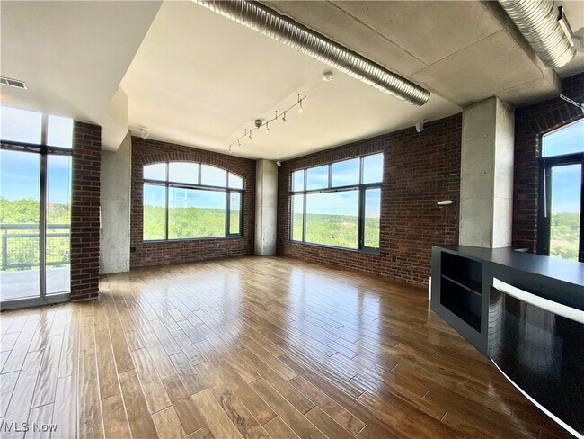 Building Photo - 21 Furnace St