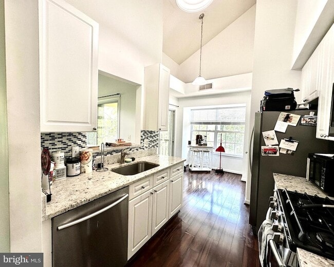 Building Photo - 5958 Founders Hill Dr