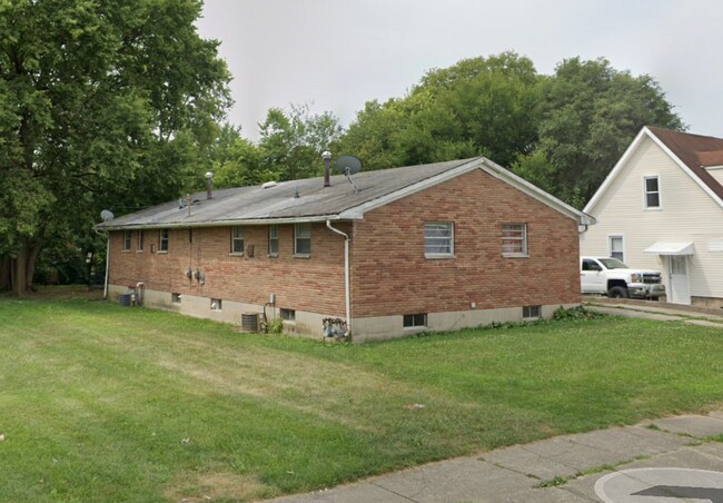 Building Photo - 100-102 W Lindberg Dr