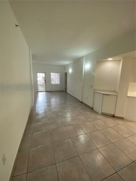 Building Photo - 17455 NW 75th Pl