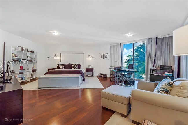 Building Photo - 430 Grand Bay Dr