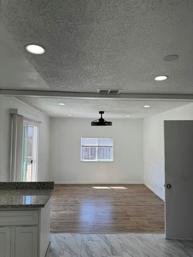 Building Photo - 22 Merrimac Pl
