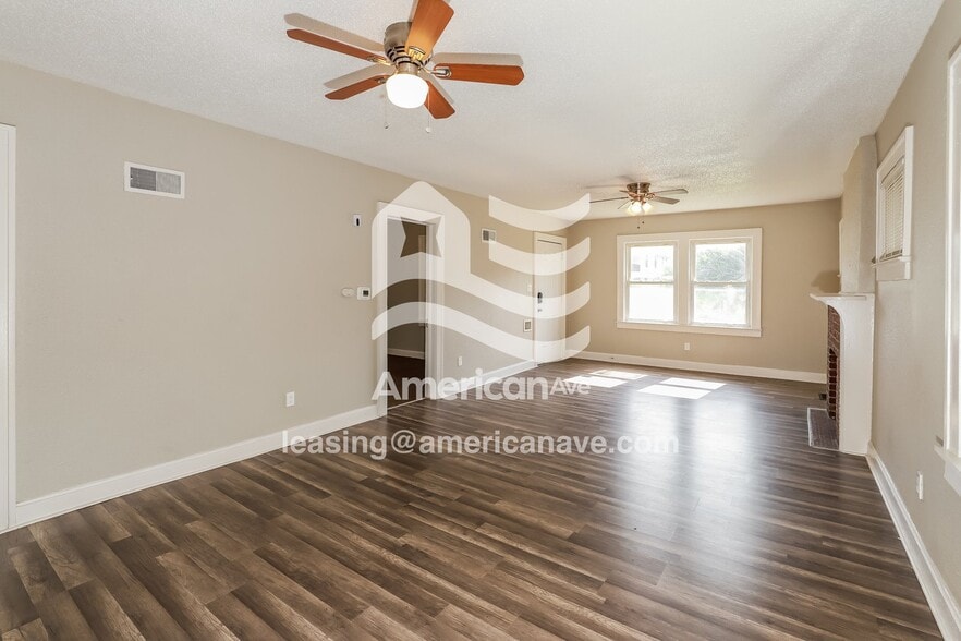 Building Photo - 4204 Monroe Ave