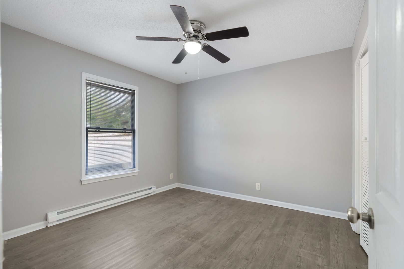 Building Photo - 185 Oak St