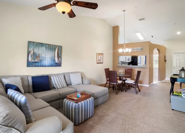 Building Photo - Chic 2BR Condo in Prime North Naples Locat...
